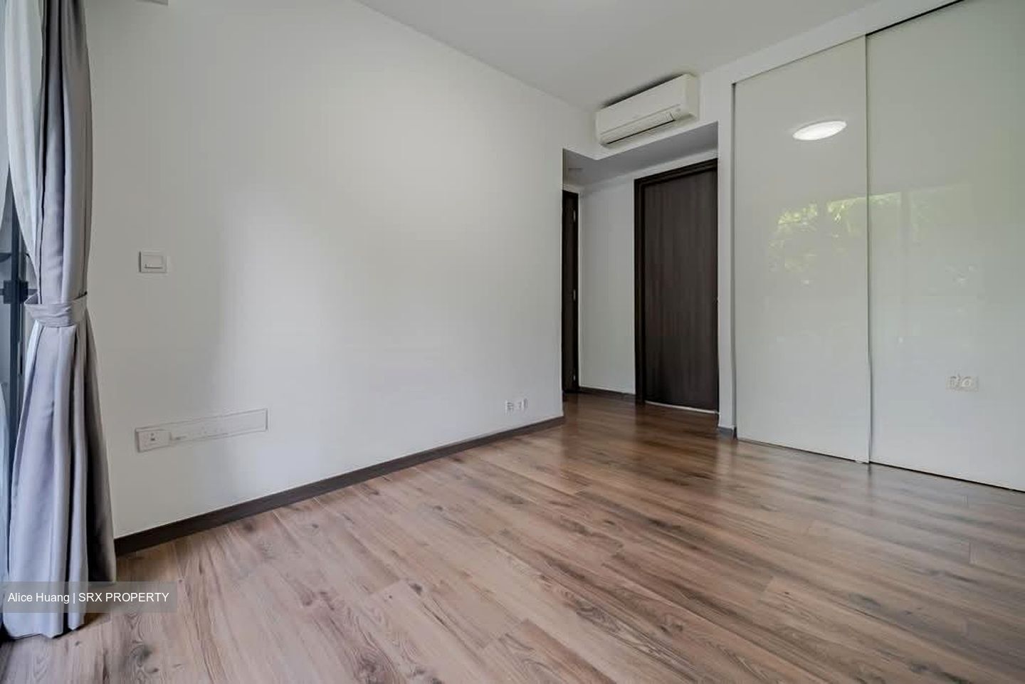 Lake Grande (D22), Condominium #557580181